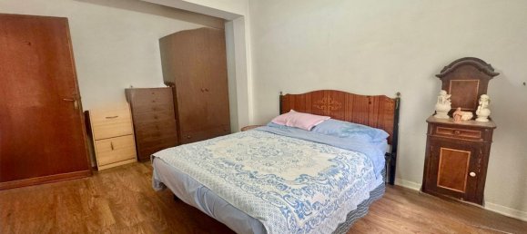 5 rooms Apartment in Perugia, Italy No. 306387 16