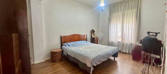 5 rooms Apartment in Perugia, Italy No. 306387 15