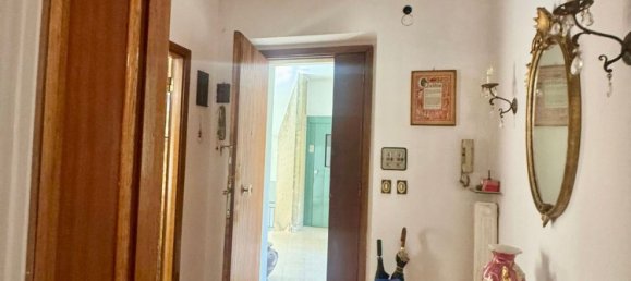 5 rooms Apartment in Perugia, Italy No. 306387 4