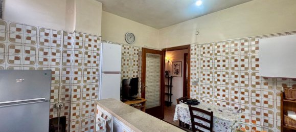 5 rooms Apartment in Perugia, Italy No. 306387 11