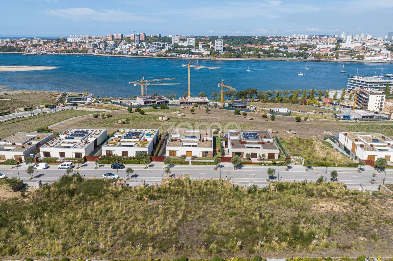 4 bedrooms House in Vila Nova de Gaia, Portugal No. 182826