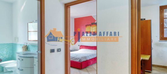 Квартира с 3 комнатами в Карнаго, Италия № 289115 5