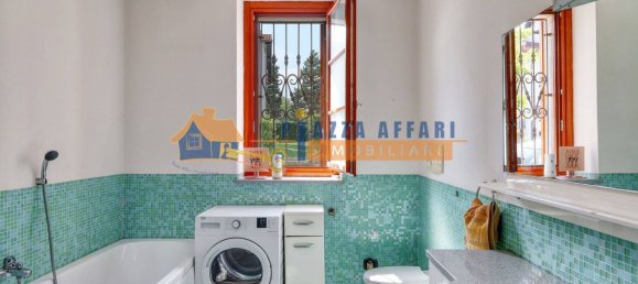 Квартира с 3 комнатами в Карнаго, Италия № 289115 6