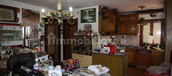 4 rooms Apartment in Fucecchio, Italy No. 375636 7