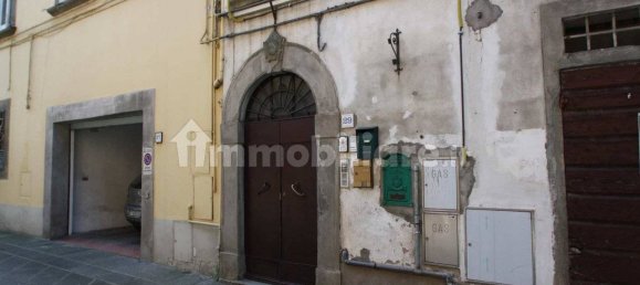 4 rooms Apartment in Fucecchio, Italy No. 375636 5