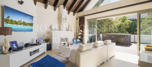 3 bedrooms Penthouse in Malaga, Spain No. 100929 6