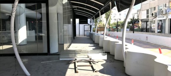 Коммерческая недвижимость 200м² в Лимассол, Лимасол, Кипр № 24818 3