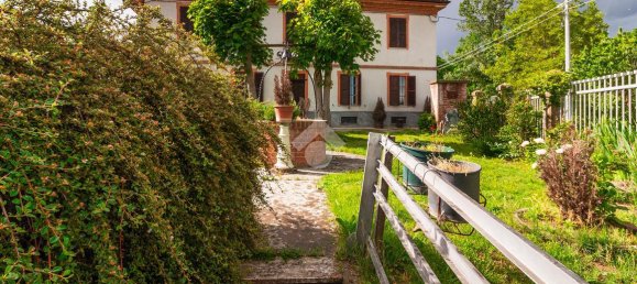 6 rooms House in Revigliasco d'Asti, Italy No. 114452 4