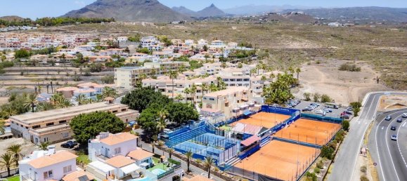 Коммерческая недвижимость 352м² в Арона, Испания № 181294 5