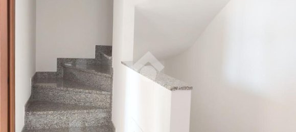 Villa de 4 habitaciónes en Cormano, Italy No. 263944 37