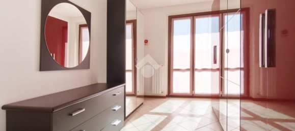 Villa de 4 habitaciónes en Cormano, Italy No. 263944 32