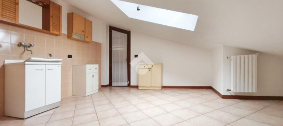 Villa de 4 habitaciónes en Cormano, Italy No. 263944 40