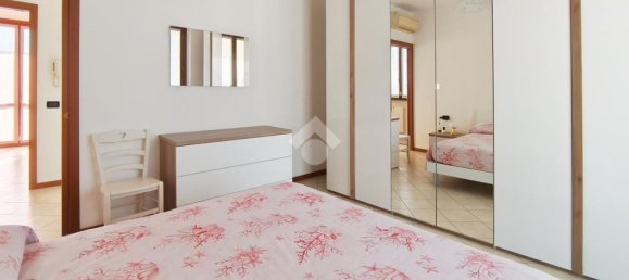 Villa de 4 habitaciónes en Cormano, Italy No. 263944 29