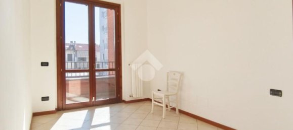 Villa de 4 habitaciónes en Cormano, Italy No. 263944 36
