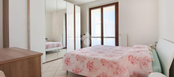 Villa de 4 habitaciónes en Cormano, Italy No. 263944 25