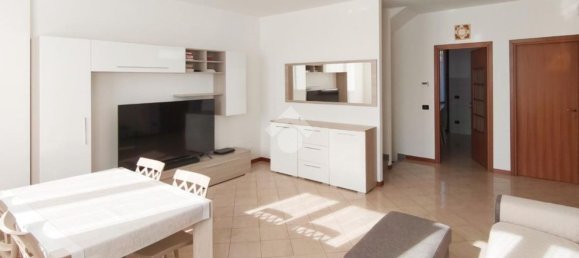 Villa de 4 habitaciónes en Cormano, Italy No. 263944 11