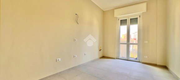 4-salle Appartement à Novi Ligure, Italy No. 11380 5