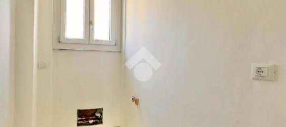 4-salle Appartement à Novi Ligure, Italy No. 11380 17