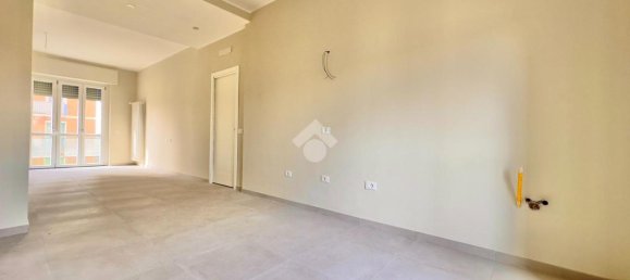 4-salle Appartement à Novi Ligure, Italy No. 11380 4