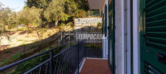 Квартира с 4 комнатами в Леричи, Италия № 300795 12