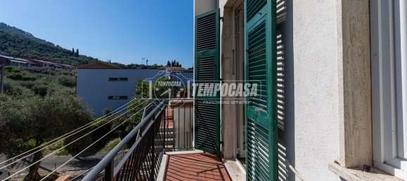 Квартира с 4 комнатами в Леричи, Италия № 300795 8