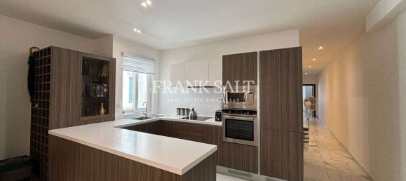 3 bedrooms Apartment in Saint Julian's, Malta No. 7582 2