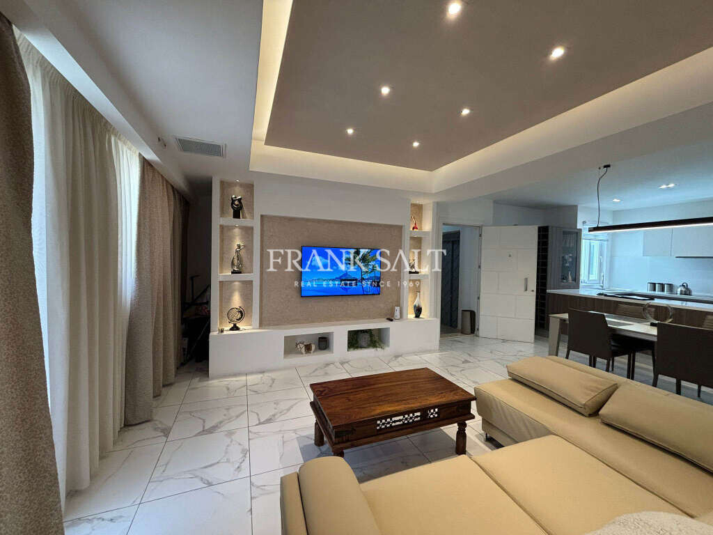 3 bedrooms Apartment in Saint Julian's, Malta No. 7582