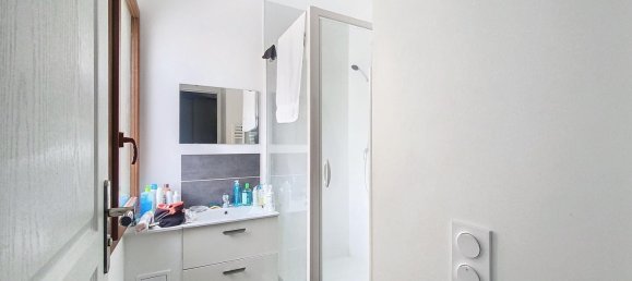 Studio in Reims, France No. 256026 6