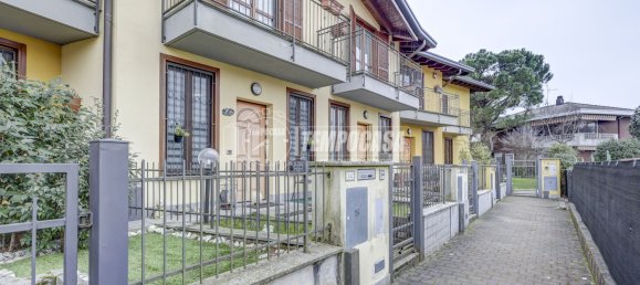 Casa de 3 divisões em Somma Lombardo, Italy N.º 122026 45