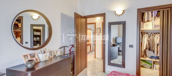 Casa de 3 divisões em Somma Lombardo, Italy N.º 122026 26