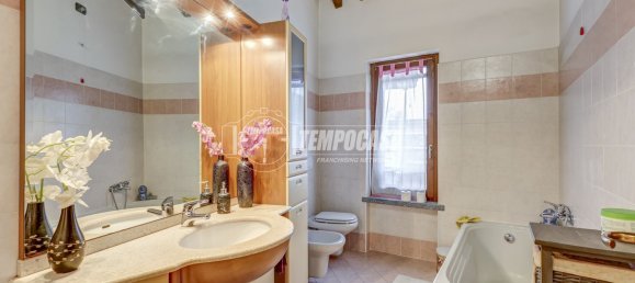 Casa de 3 divisões em Somma Lombardo, Italy N.º 122026 36