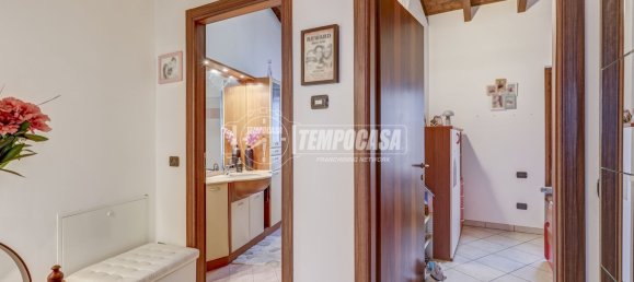 Casa de 3 divisões em Somma Lombardo, Italy N.º 122026 25