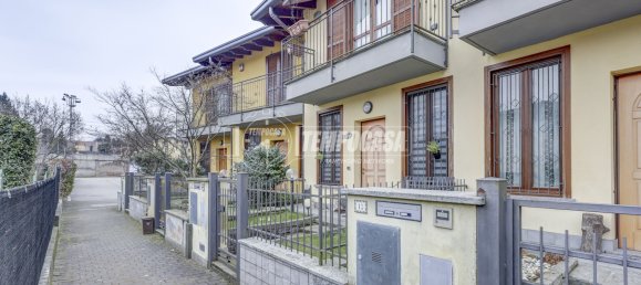 Casa de 3 divisões em Somma Lombardo, Italy N.º 122026 42