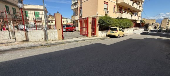 6 rooms Apartment in Messina, Italy No. 228001 3