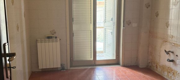 6 rooms Apartment in Messina, Italy No. 228001 16