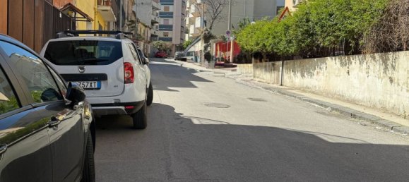 6 rooms Apartment in Messina, Italy No. 228001 5