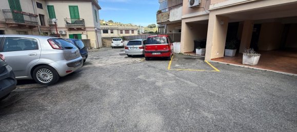 6 rooms Apartment in Messina, Italy No. 228001 4