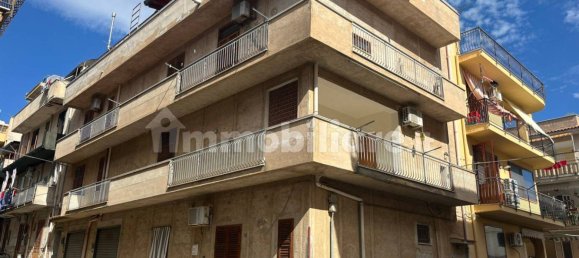 Квартира с 3 спальнями в Кастельдачча, Италия № 153047 2