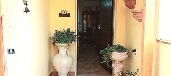 Дом с 5 комнатами в Тоди, Италия № 50518 3