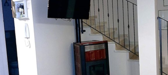 Дом с 5 комнатами в Тоди, Италия № 50518 16