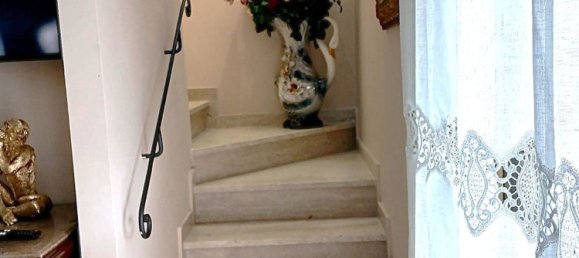 Дом с 5 комнатами в Тоди, Италия № 50518 24