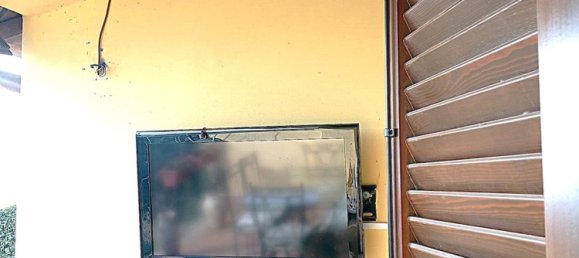 Дом с 5 комнатами в Тоди, Италия № 50518 30