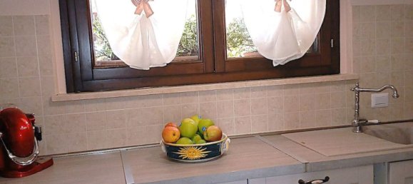 Дом с 5 комнатами в Тоди, Италия № 50518 11