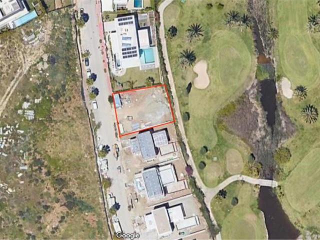 Grundstück in Estepona, Spain, Nr. 136855