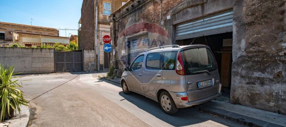 Gewerbliche Immobilie in Catania, Italy 87m², Nr. 57032 14