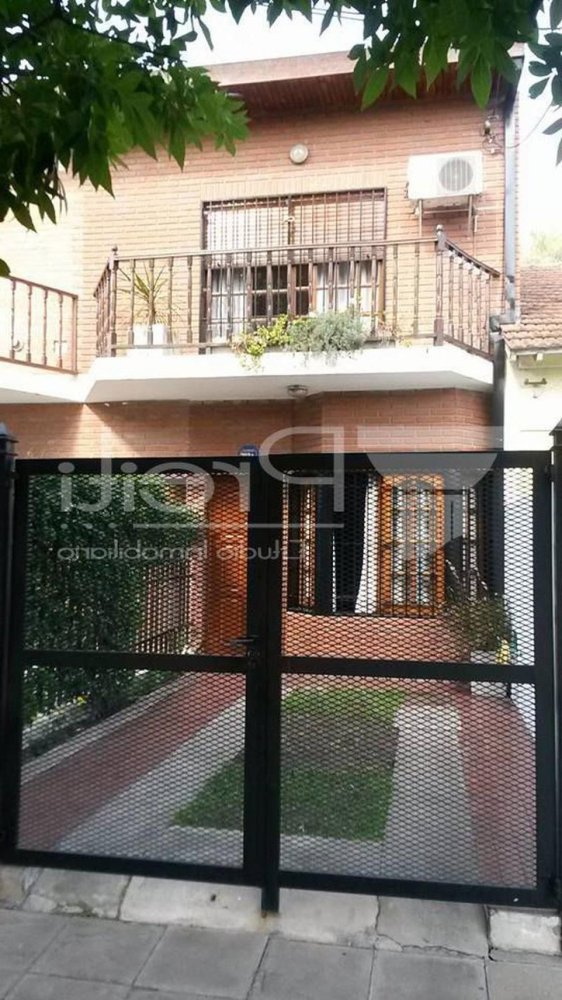 3 bedrooms House in San Miguel, Argentina No. 89399