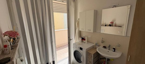 2 bedrooms Apartment in Florence, Italy No. 328827 7