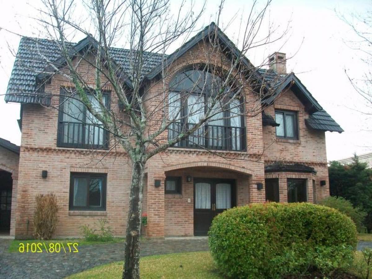 3 bedrooms House in Tigre, Argentina No. 3586