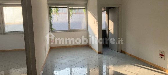 3 rooms Office in Piacenza, Italy No. 71696 9