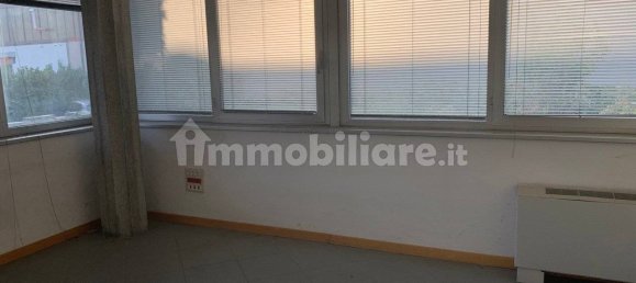 3 rooms Office in Piacenza, Italy No. 71696 8